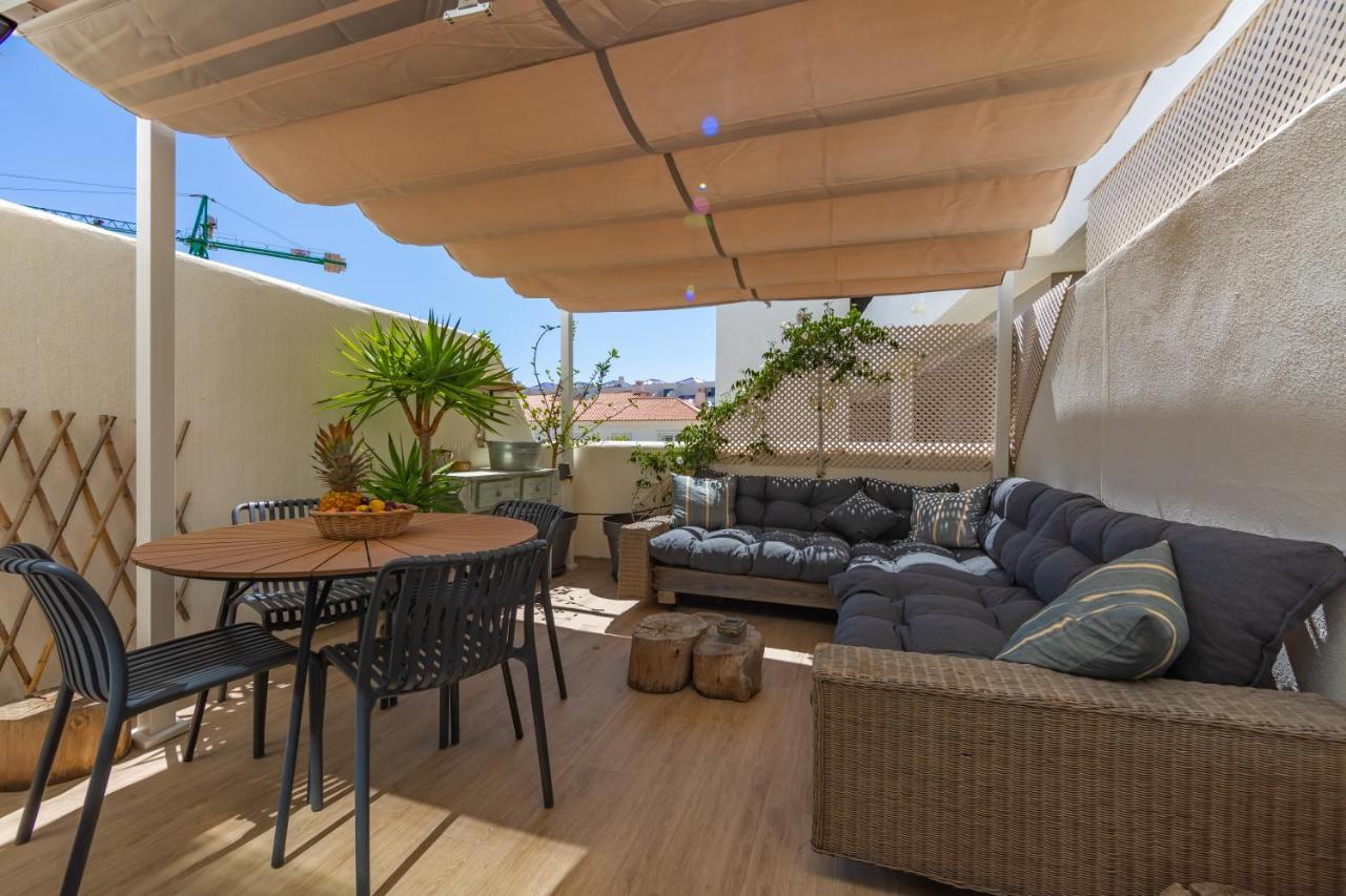 Terrace, Pool, Near & Office Apartment